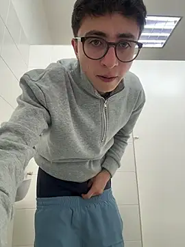CamiRojas boy online show from May 6, 6:52 pm