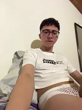 CamiRojas boy online show from May 10, 3:41 am
