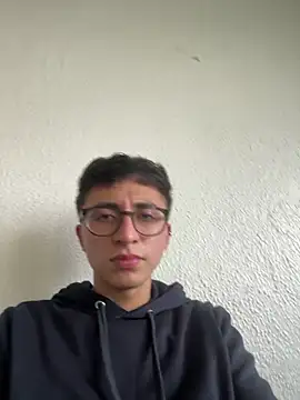 CamiRojas boy online show from April 30, 6:59 pm