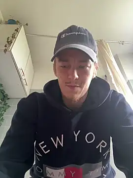 Toyjungee online show from May 5, 1:57 pm