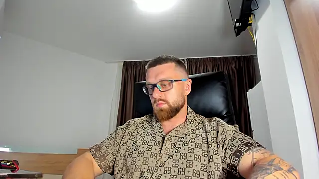Findom guy online show from July 18, 5:40 pm