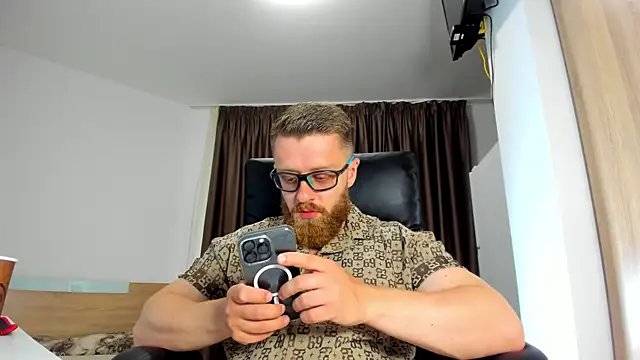 Findom guy online show from June 5, 4:13 pm