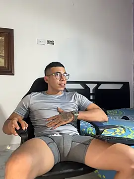 Sofiafuck20 online show from July 3, 10:56 pm