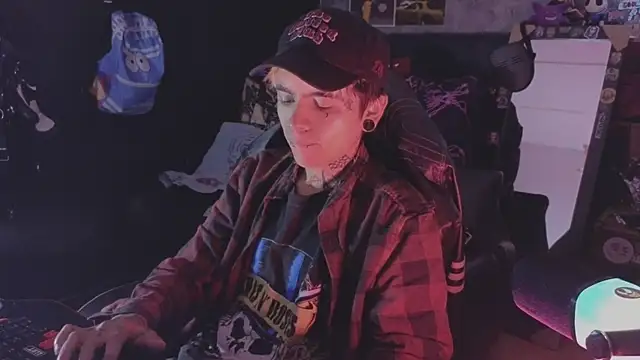 AcidMilo online show from July 19, 3:51 pm