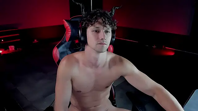 dirty-boss online show from June 18, 6:02 pm