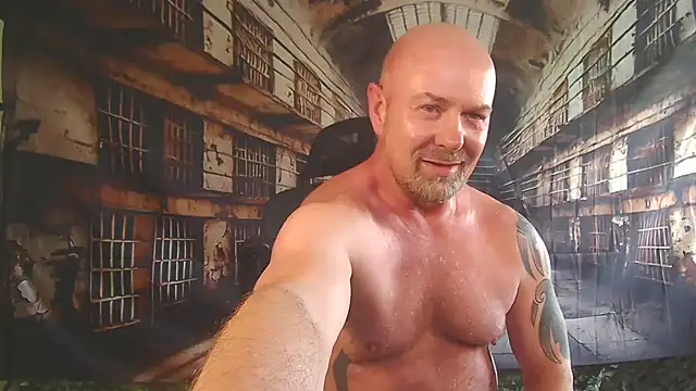 ManlyPrisonGuy online show from May 19, 2:23 pm