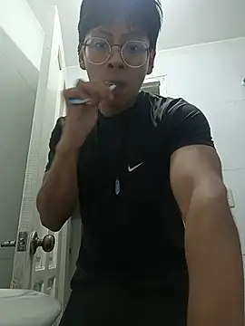 Theleets online show from August 6, 1:33 am