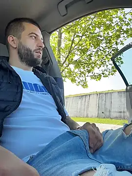 ElChapoGuzman95 online show from May 10, 7:31 am