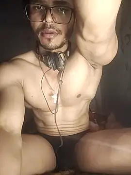 rounakhunk online show from July 15, 6:36 pm