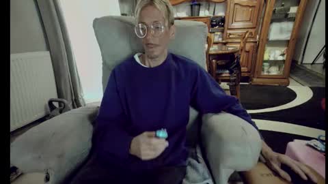 Snapshot of 00jeff31 chatting on September 26, 8:23 am jeff online show from September 26, 8:23 am