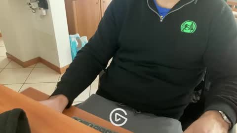 100piedi1 online show from February 9, 11:58 am
