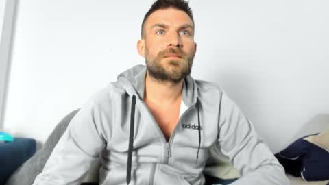 10in_deluxe online show from April 23, 5:15 pm