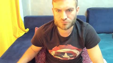 Snapshot of 10in_deluxe chatting on February 26, 6:47 am 10in_deluxe online show from February 26, 6:47 am