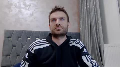 10in_deluxe online show from March 4, 9:05 am