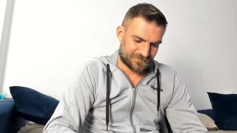 10in_deluxe online show from April 24, 6:32 pm