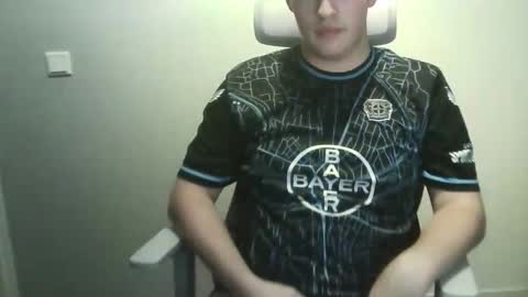 12curty online show from September 25, 7:13 pm