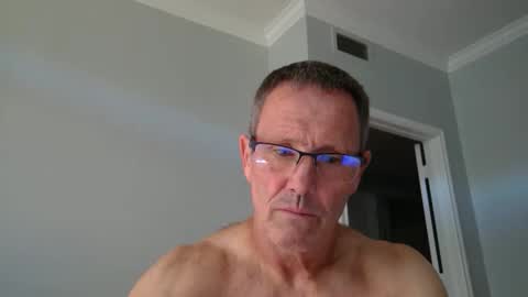 13glanmorfa online show from November 26, 6:00 pm