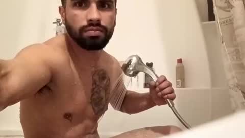 15592686874_callme_or_facetime online show from May 31, 2:11 am