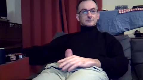 Snapshot of 18remy45 chatting on February 22, 5:09 pm 18remy45 online show from February 22, 5:09 pm