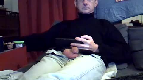 Snapshot of 18remy45 chatting on December 30, 12:52 pm 18remy45 online show from December 30, 12:52 pm