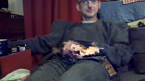 Snapshot of 18remy45 chatting on March 6, 6:05 pm 18remy45 online show from March 6, 6:05 pm