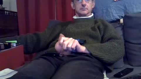 Snapshot of 18remy45 chatting on December 11, 5:43 pm 18remy45 online show from December 11, 5:43 pm