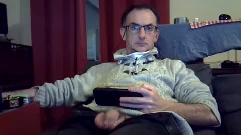Snapshot of 18remy45 chatting on December 4, 8:51 pm 18remy45 online show from December 4, 8:51 pm