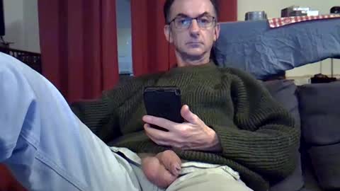 Snapshot of 18remy45 chatting on December 8, 12:40 am 18remy45 online show from December 8, 12:40 am