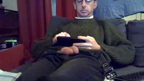 Snapshot of 18remy45 chatting on December 2, 6:08 pm 18remy45 online show from December 2, 6:08 pm