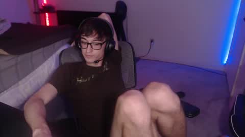 19yrboyhot online show from September 14, 12:56 am