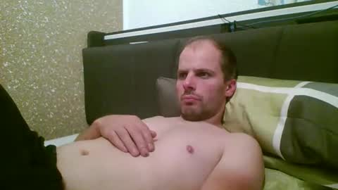 Snapshot of 19berni91 chatting on October 13, 6:25 pm berni online show from October 13, 6:25 pm