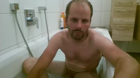 Snapshot of 19berni91 chatting on October 4, 6:57 pm berni online show from October 4, 6:57 pm