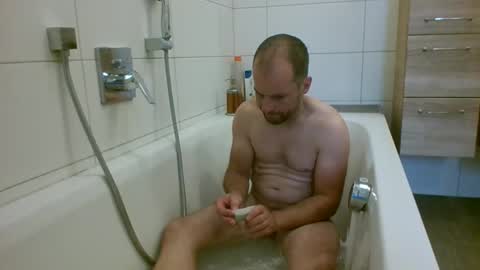 Snapshot of 19berni91 chatting on October 17, 12:09 pm berni online show from October 17, 12:09 pm