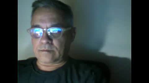 Snapshot of 1_maxx_1 chatting on January 15, 10:57 pm 1_maxx_1 online show from January 15, 10:57 pm