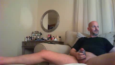 1hotbaldguy online show from December 10, 11:31 pm