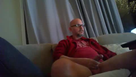 1hotbaldguy online show from December 10, 9:01 am