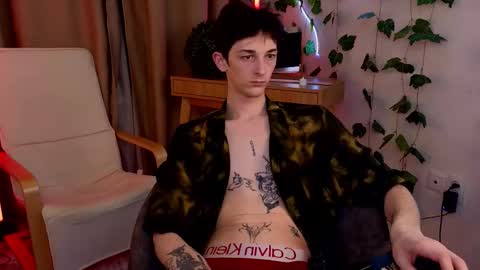 Max online show from March 17, 11:07 pm