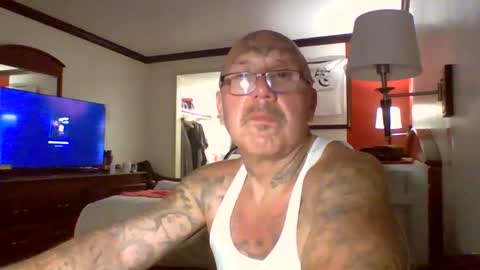 TheShyOne18 online show from May 3, 6:05 am