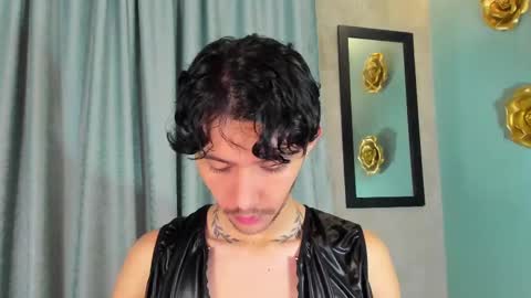 Sebastian online show from October 18, 8:36 pm