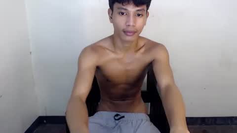 Snapshot of 1sweetloverxx chatting on October 26, 4:36 am 1sweetloverxx online show from October 26, 4:36 am