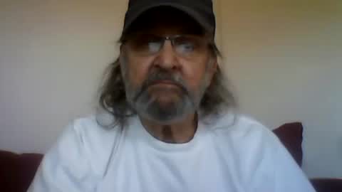 Snapshot of 1valentine chatting on February 6, 10:10 pm 1valentine online show from February 6, 10:10 pm
