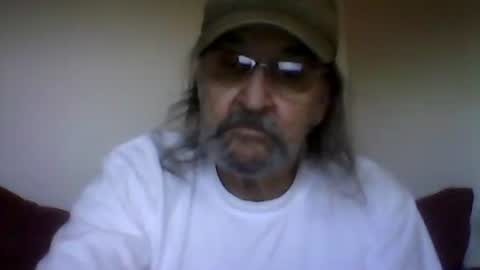 Snapshot of 1valentine chatting on December 24, 11:55 pm 1valentine online show from December 24, 11:55 pm