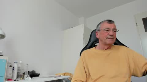 Henk online show from April 5, 2:46 pm