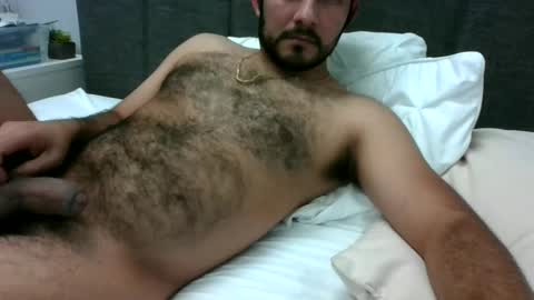 Snapshot of 2022felipe chatting on December 31, 12:32 am 2022felipe online show from December 31, 12:32 am