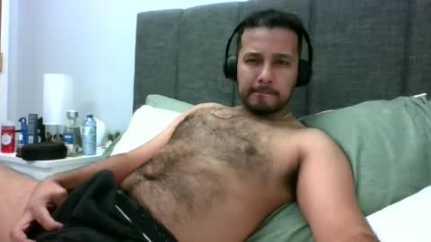 Snapshot of 2022felipe chatting on February 23, 6:52 pm 2022felipe online show from February 23, 6:52 pm
