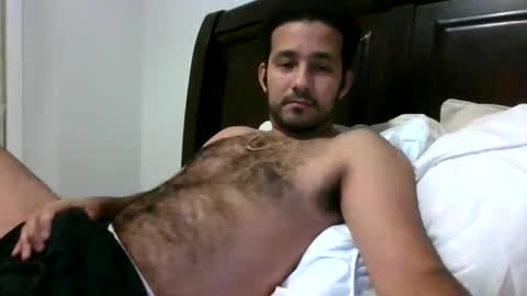 Snapshot of 2022felipe chatting on December 18, 2:42 am 2022felipe online show from December 18, 2:42 am