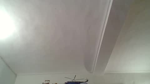 22esserre online show from May 15, 3:31 pm