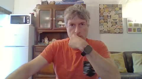 22esserre online show from April 27, 12:13 pm