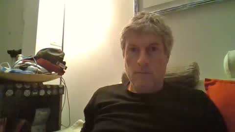 22esserre online show from April 25, 9:34 pm