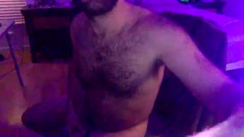 Snapshot of 2hairrypigs chatting on December 14, 5:51 am 2hairrypigs online show from December 14, 5:51 am